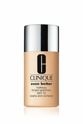 Clinique Even Better SPF15 Fondöten CN 52 Neutral